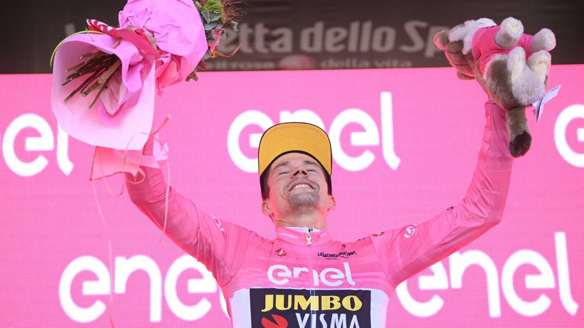 Immagine di Giro d'Italia. Primoz Roglic si è vestito di rosa