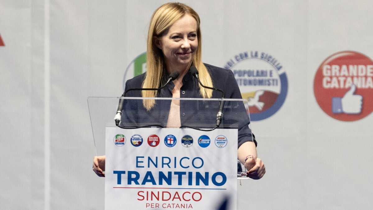 Immagine di A Catania Meloni torna all'attacco sulla Rai: "Libero la cultura italiana da un sistema intollerante"