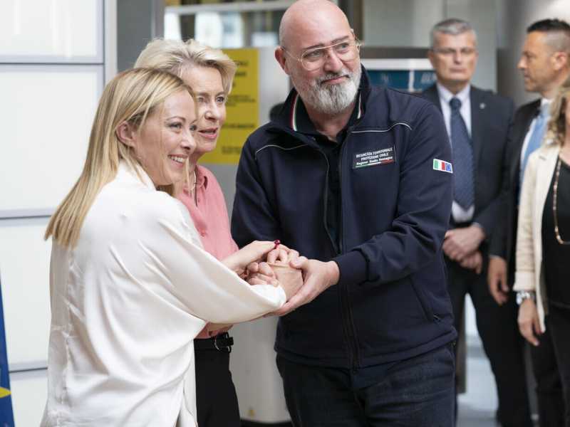 "Bonaccini commissario". Il fronte dei governatori chiede la nomina