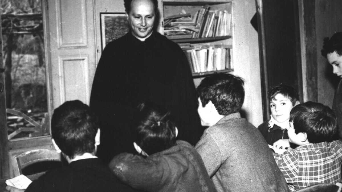 Immagine di Ciò che non si ricorda di don Milani, profeta della decivilizzazione