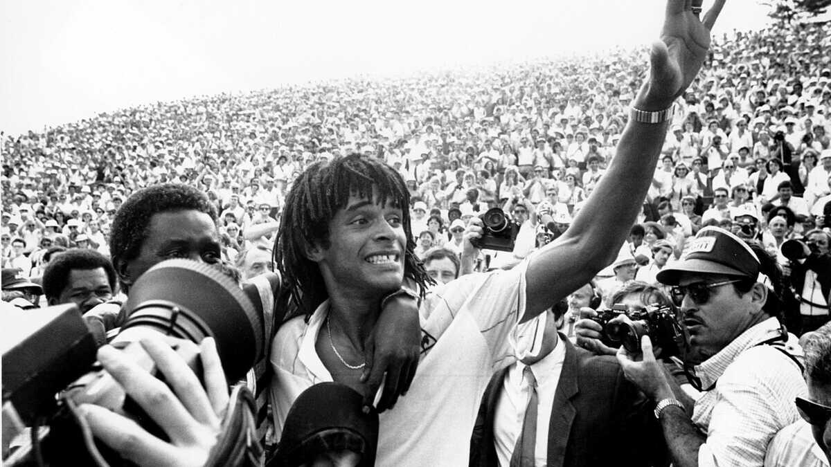 Immagine di Quarant'anni dopo, ancora al Roland Garros. Un pomeriggio con Yannick Noah