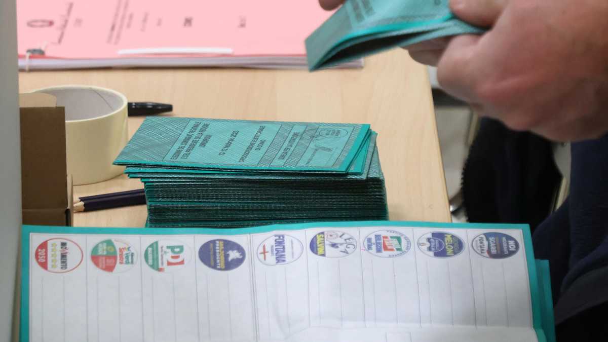 Immagine di Il voto nelle città: ballottaggi da Ancona a Vicenza, primo turno in Sicilia e Sardegna