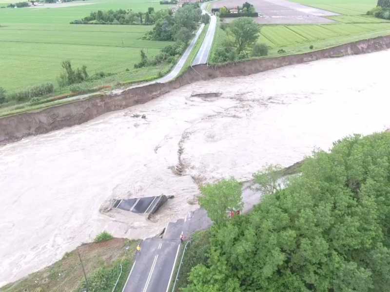 Il ponte della Motta, che collega Budrio a San Martino in Argine. Foto Ansa&nbsp;<br />