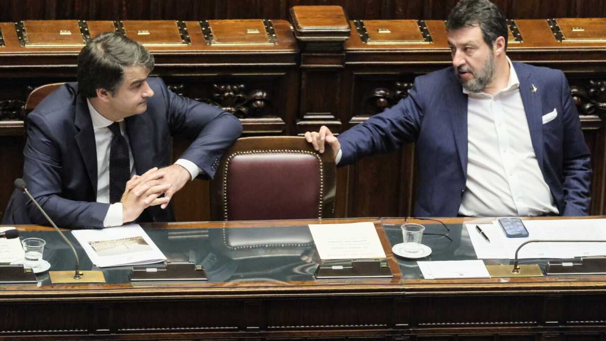 Immagine di Sul Pnrr si accende lo scontro tra Fitto e Salvini
