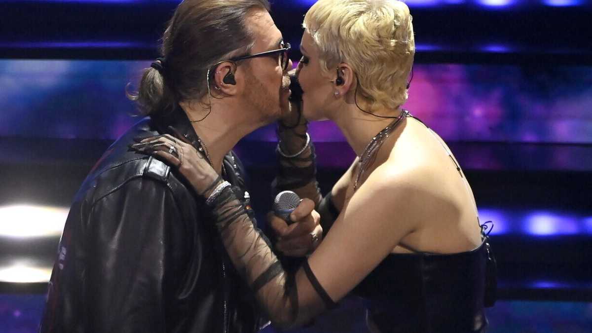 Immagine di Cosa insegna la rimozione di Arisa dal Gay Pride