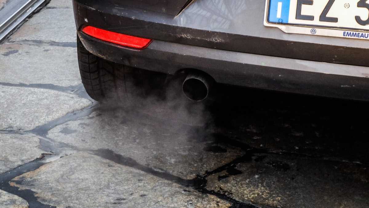 Immagine di Il ministro francese Le Maire aiuta l’Italia sulle auto green