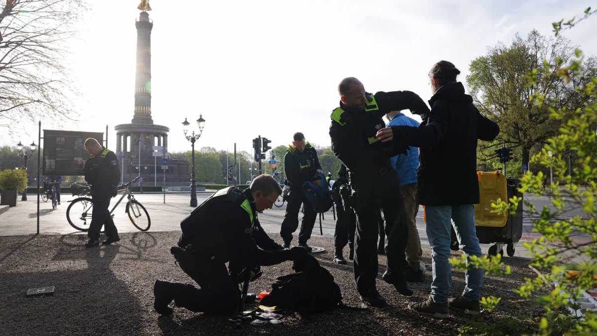 Immagine di Ultima degenerazione: dagli ecoimbrattatori agli ecoterroristi