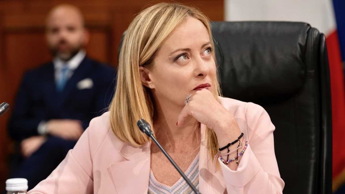 Immagine di Riforme, Meloni ai vertici di FdI: sì al premierato, senza incidenti con il Colle