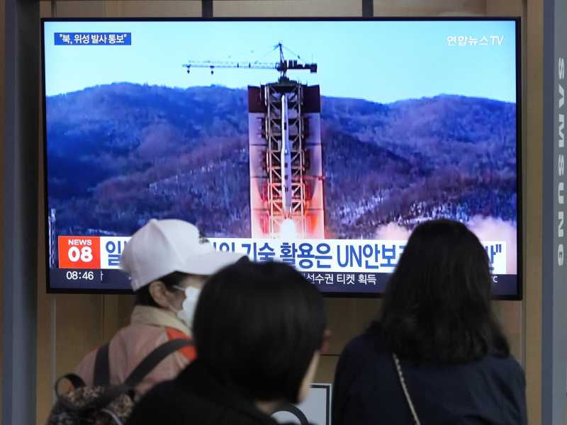 La Corea del nord fallisce il lancio del satellite, e la Corea del sud il suo sistema d'allarme