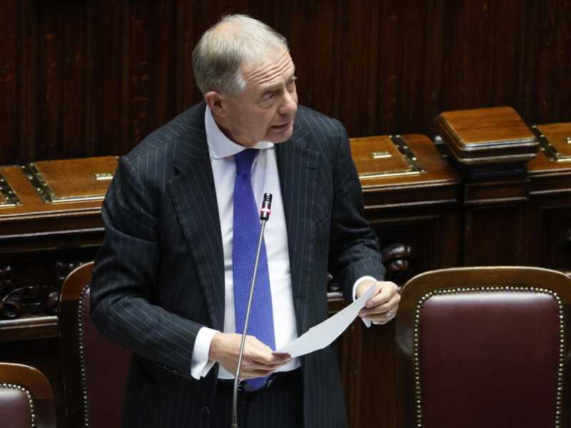 Il ministro delle Imprese Adolfo Urso (Ansa)