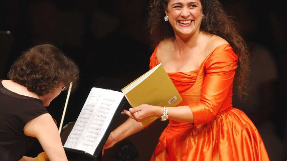 Immagine di La divina che divide. Cecilia Bartoli ha incantato il mondo