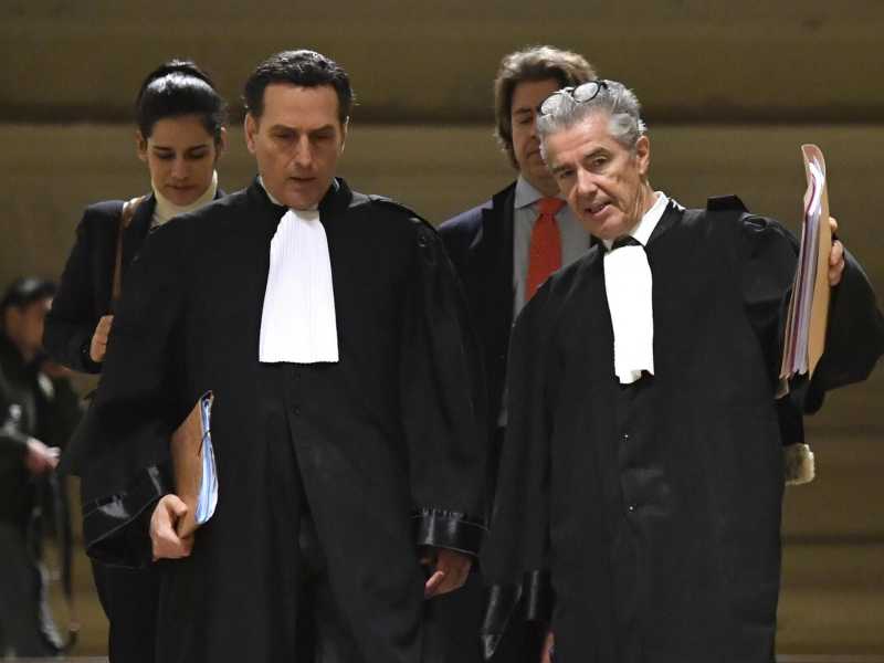 Gli avvocati di Eva Kaili al tribunale di Bruxelles (LaPresse)