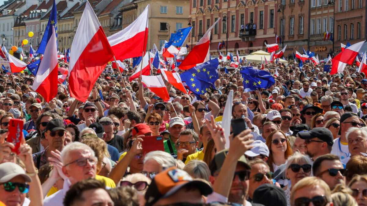 Immagine di La manifestazione oceanica di Varsavia contro l’apatia