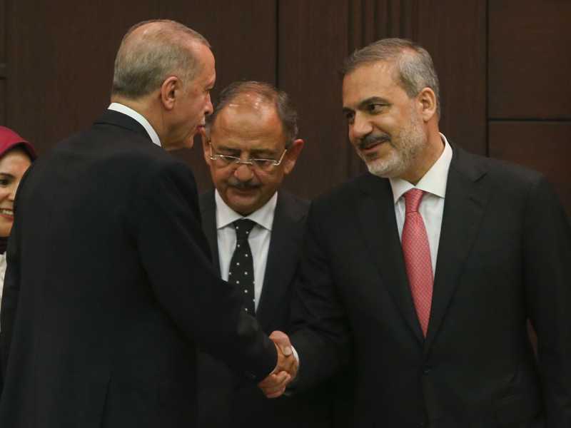 Recep Tayyip Erdogan con Hakan Fidan (LaPresse)