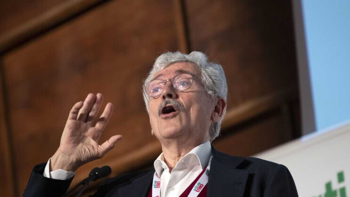 Immagine di Breve storia di Massimo D’Alema, un Totò scambiato per Machiavelli