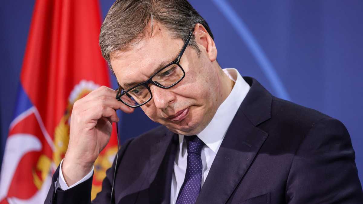 Immagine di Crocevia Belgrado. Le armi serbe sono in Ucraina, e Vucic lo sa
