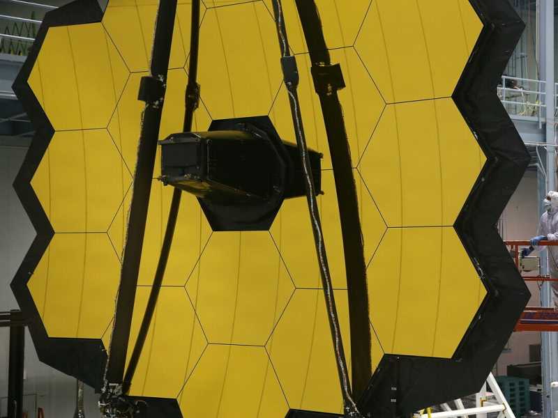 <span style="color: rgb(8, 8, 8); font-family: Lato, sans-serif; font-size: 14px;">Il James Webb Telescope (Alex Wong / Getty Images)</span>