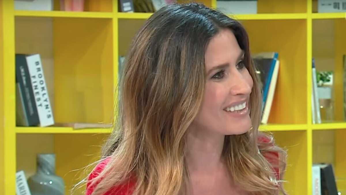 Immagine di Rai, Miss Italia rimandata. Mentre scoppia il caso “Incoronata”
