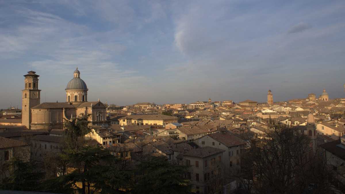 Immagine di Reggio Emilia avrà pure 170.000 abitanti, ma ogni volta mi sembra un paese