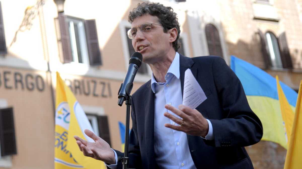 Immagine di "L'assenza di Conte dal Pride dimostra è che è un finto progressista". Parla Magi