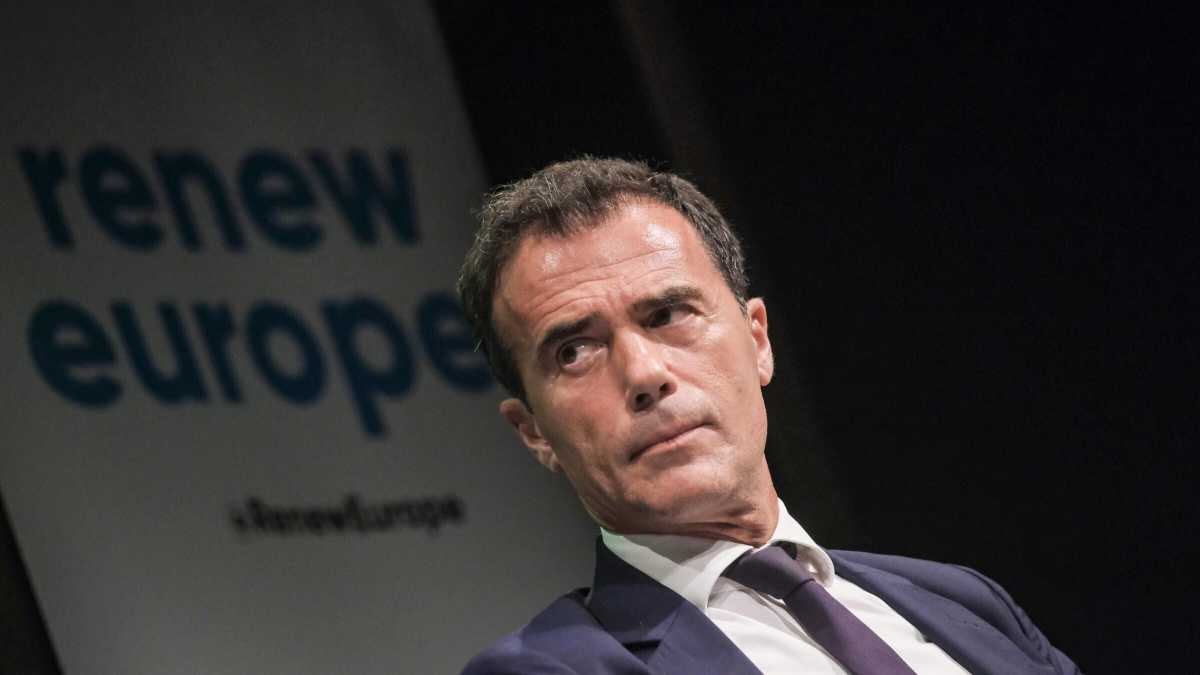 Immagine di “Un’alleanza con l’estrema destra non è praticabile”. Parla Gozi (Renew Europe)