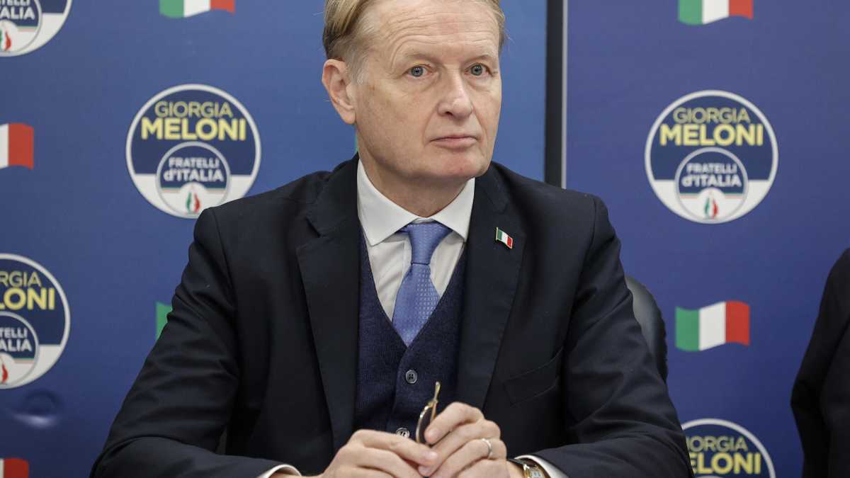 Immagine di Fare le riforme da soli? "Sì, se serve. E' nell'interesse del paese". Parla Malan (FdI)
