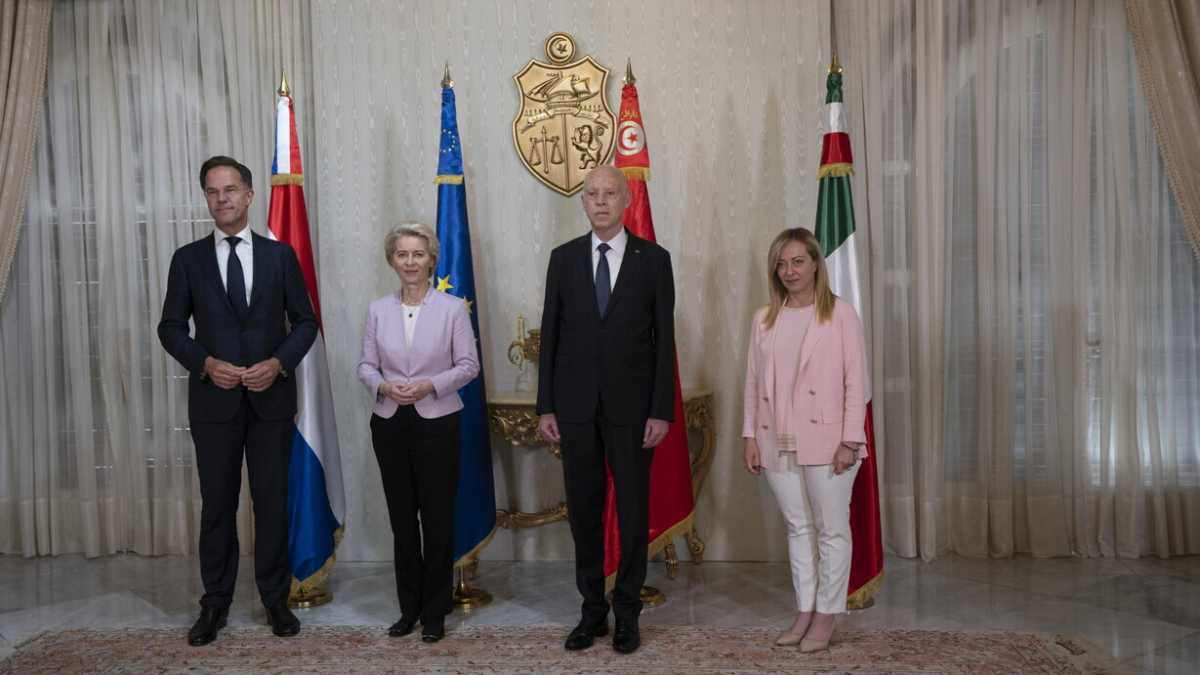 Immagine di Von der Leyen offre alla Tunisia un miliardo di euro. Ma Saied non vuole farsi comprare
