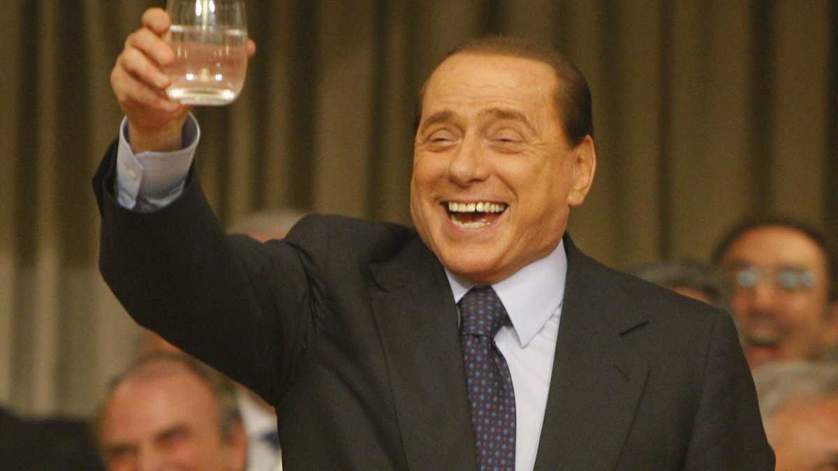 Immagine di Silvio Berlusconi ha saputo farsi letteratura nel paese del melodramma