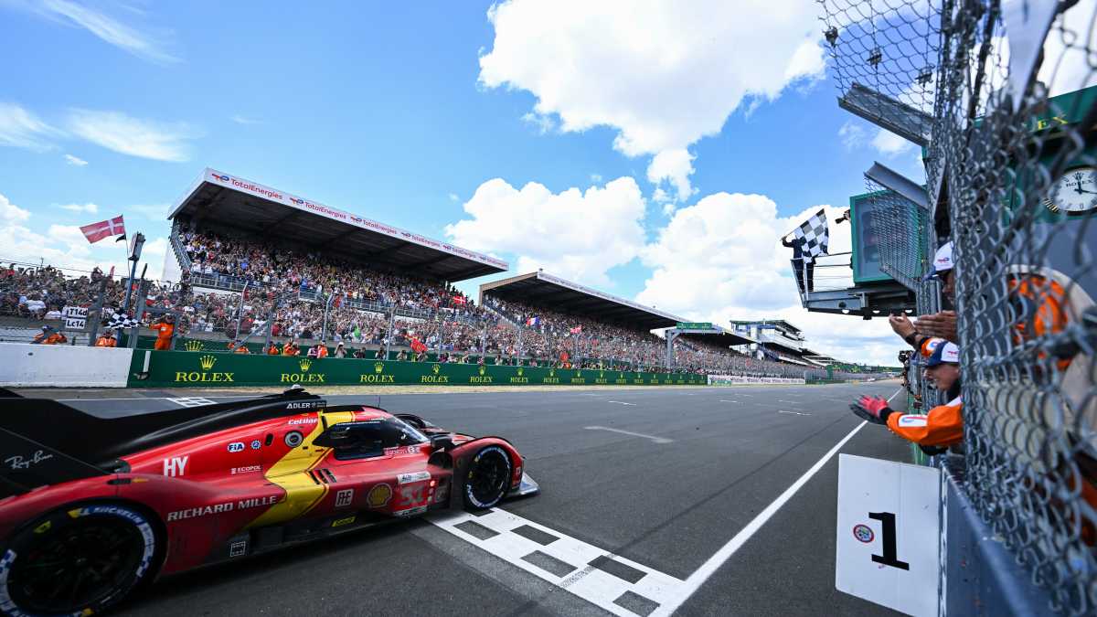Immagine di La Ferrari vince la 24 ore di Le Mans. Il capolavoro di Antonello Coletta