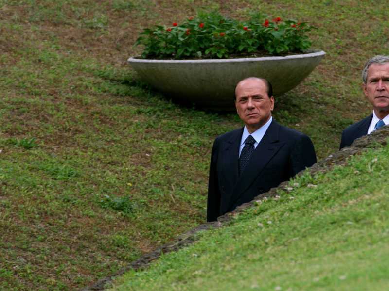 Silvio Berlusconi e George W. Bush (foto d'archivio LaPresse)