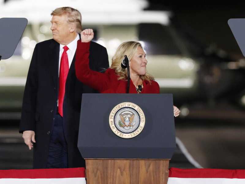Marjorie Taylor Greene insieme a Donald Trump (Ansa)&nbsp;<br />
