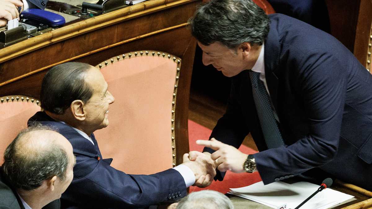 Immagine di "Chi vuole diventare il suo successore in politica s'illude". Renzi racconta la sua amicizia impossibile col Cav.