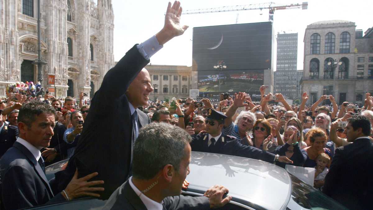 Immagine di Silvio Berlusconi e Milano, amore e no