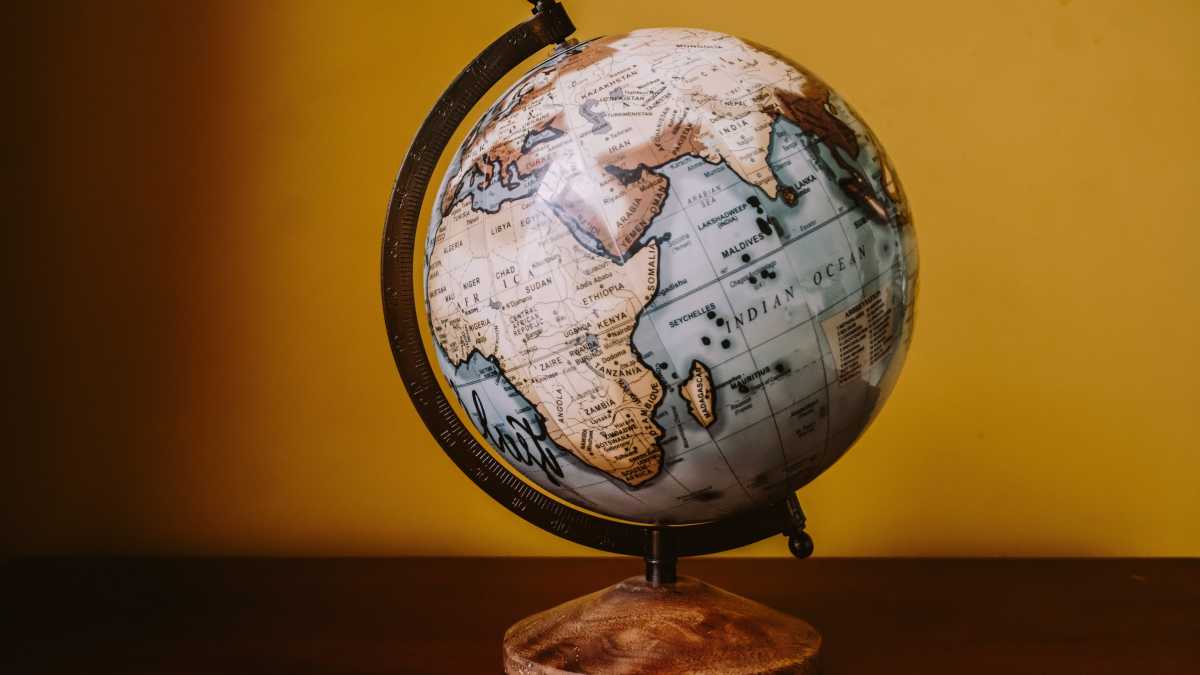 Immagine di Il complottismo come le mappe di fra’ Mauro: la prospettiva giusta è a rovescio