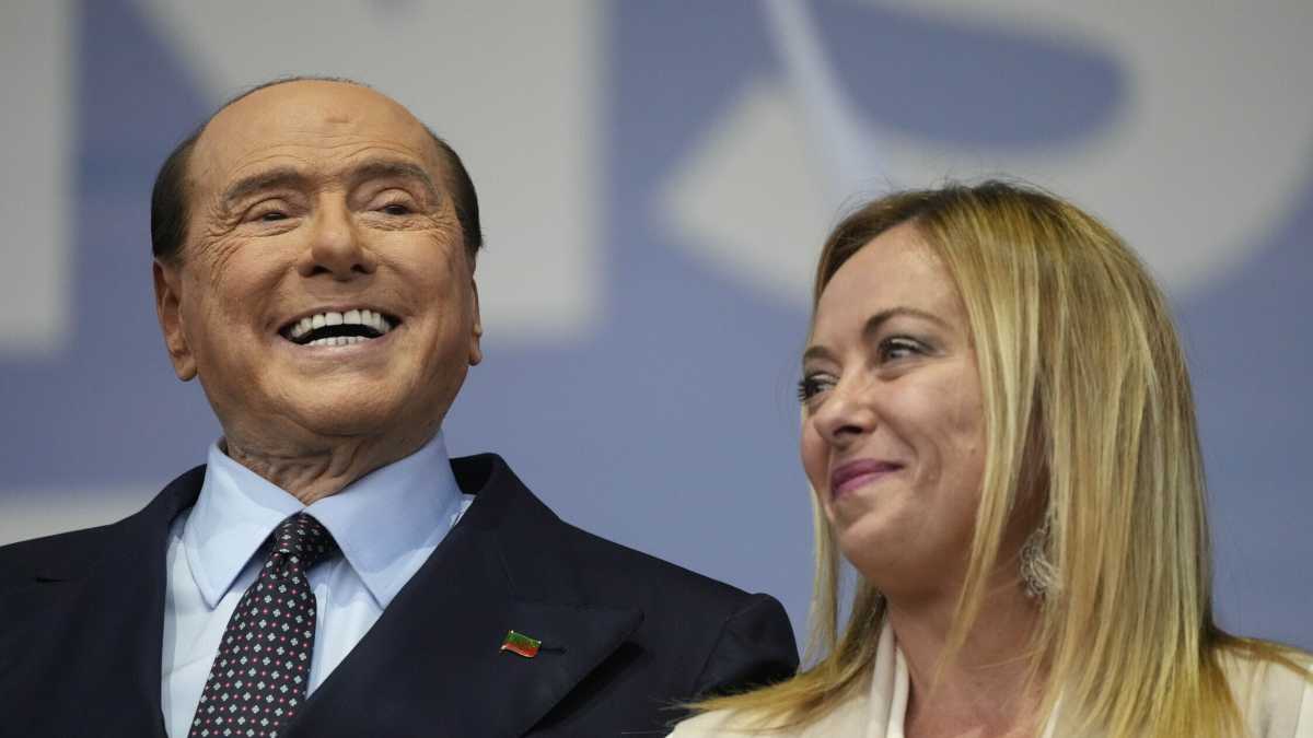 Immagine di Meloni saluta Berlusconi: "Sapremo fare buon uso della sua eredità"