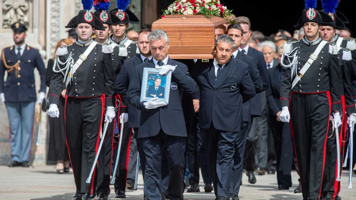 Immagine di I funerali del Cav. e l’omelia perfetta dell'arcivescovo Delpini