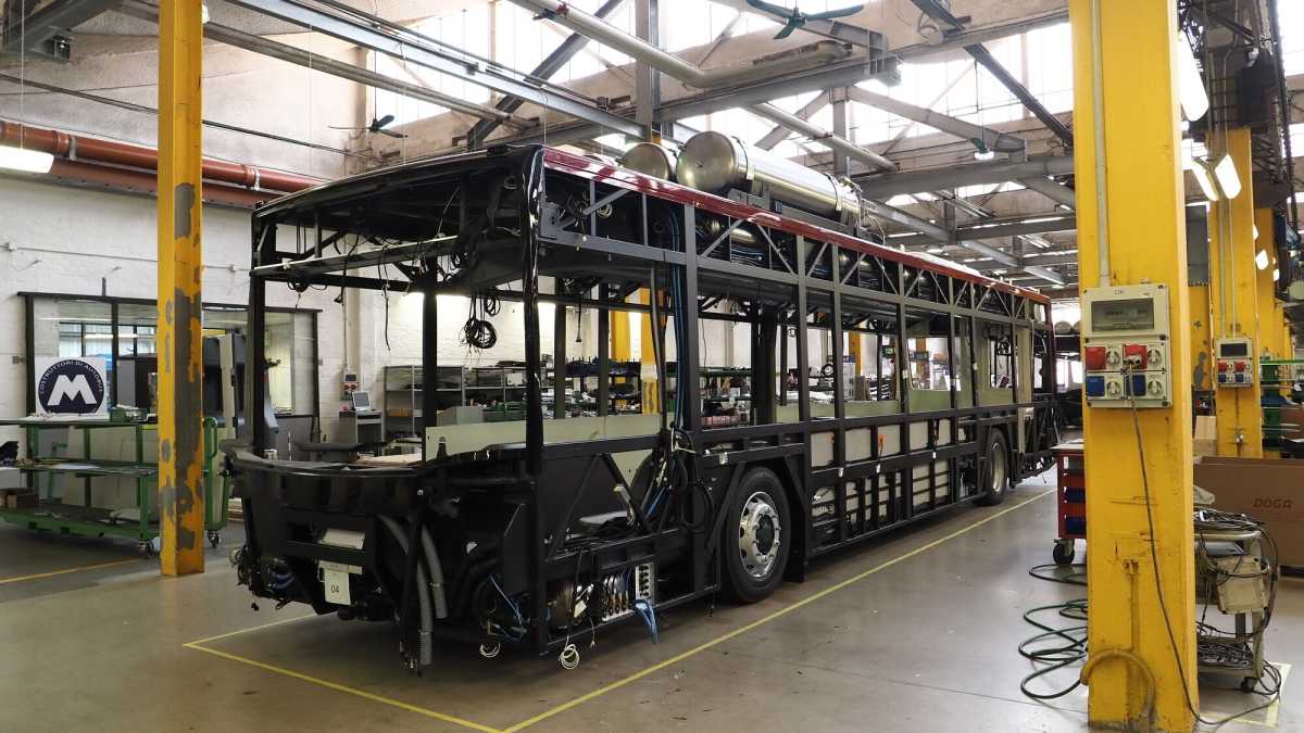 Immagine di Industria Italiana Autobus e il buco del bus di stato