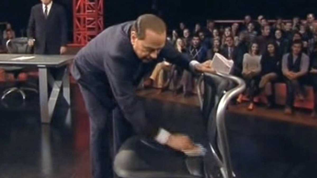 Immagine di Il trauma della sedia per Travaglio