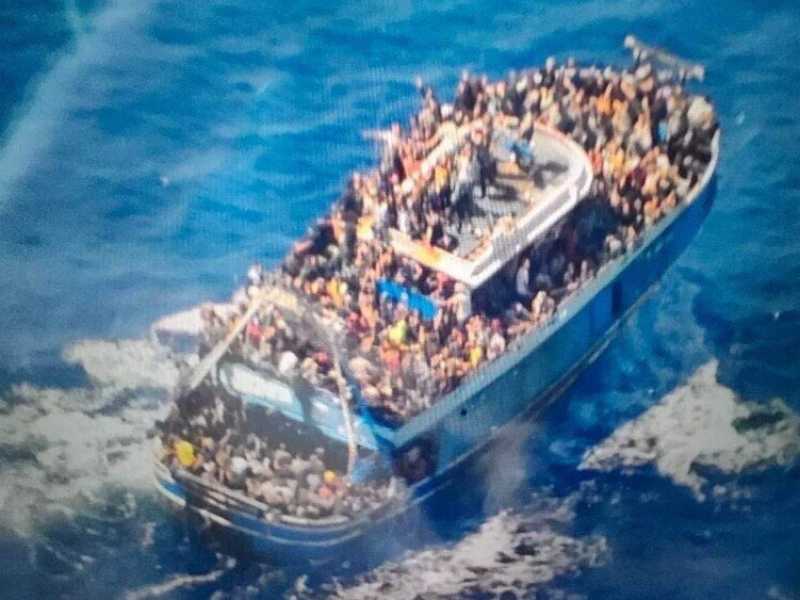 L’Europa fortezza è una tragedia: centinaia di migranti naufragati al largo della Grecia
