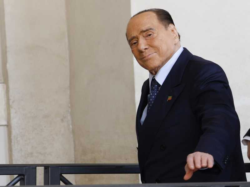 "Godere il bello della vita". Silvio Berlusconi nella grande omelia di mons. Delpini