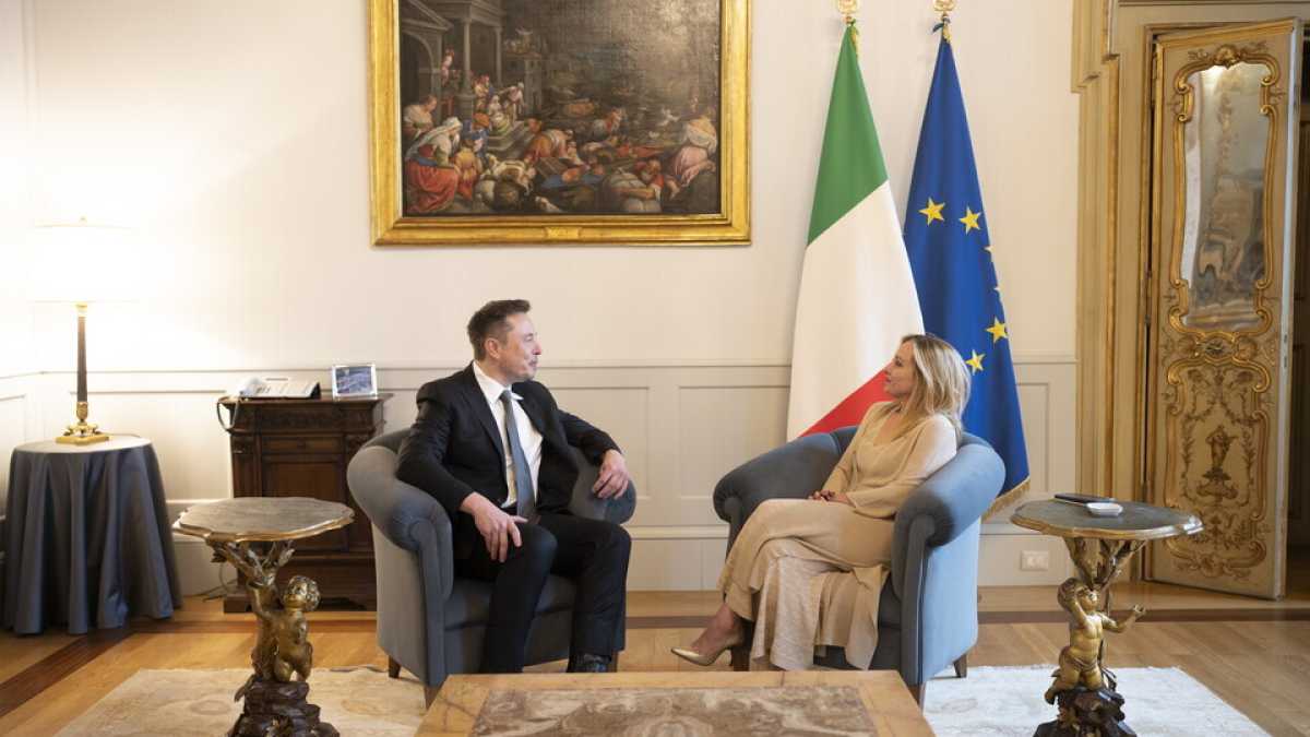Immagine di Musk va da Meloni cercando una sponda contro le regole europee sull’hate speech