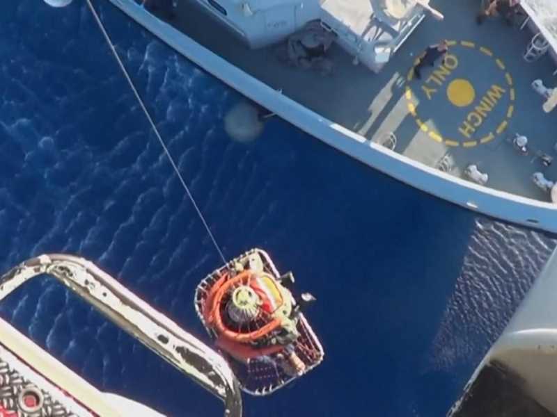 Un'immagine delle operazioni di soccorso (Ansa)
