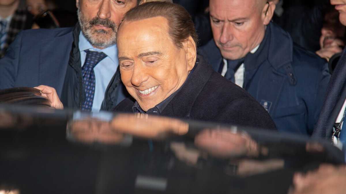 Immagine di Il lutto nazionale lo vorrete voi quando scoprirete che non è morto
