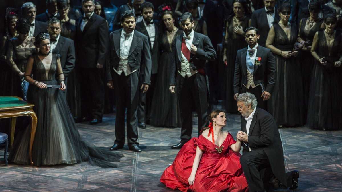 Immagine di "La traviata" violentata dal politicamente corretto