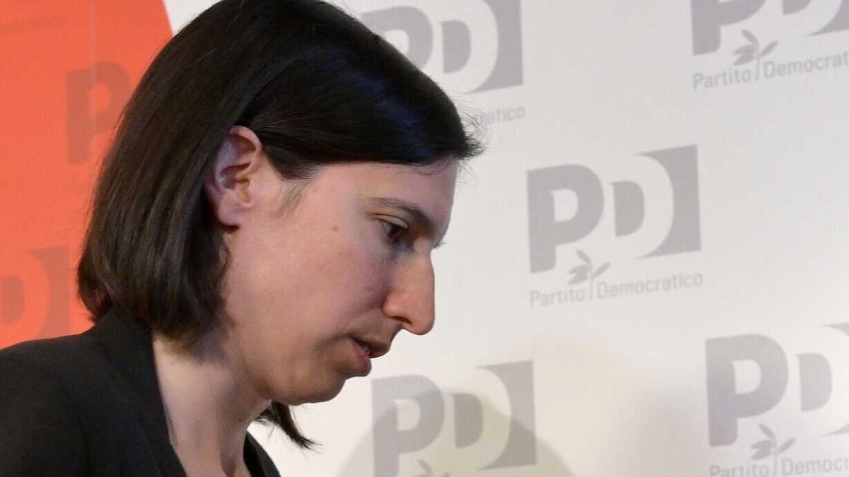 Immagine di Dall'Ucraina all'abuso d'ufficio: le grane che Schlein dovrà affrontare oggi in direzione Pd