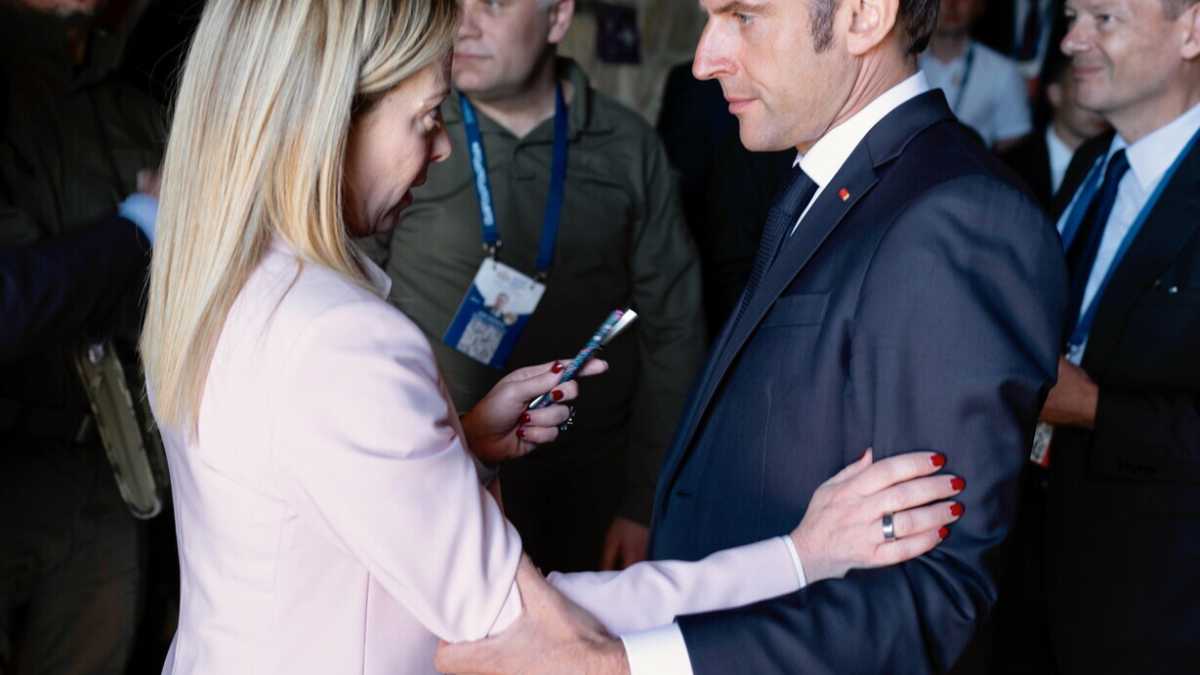 Immagine di Meloni vede Macron: l'incontro domani all'Eliseo