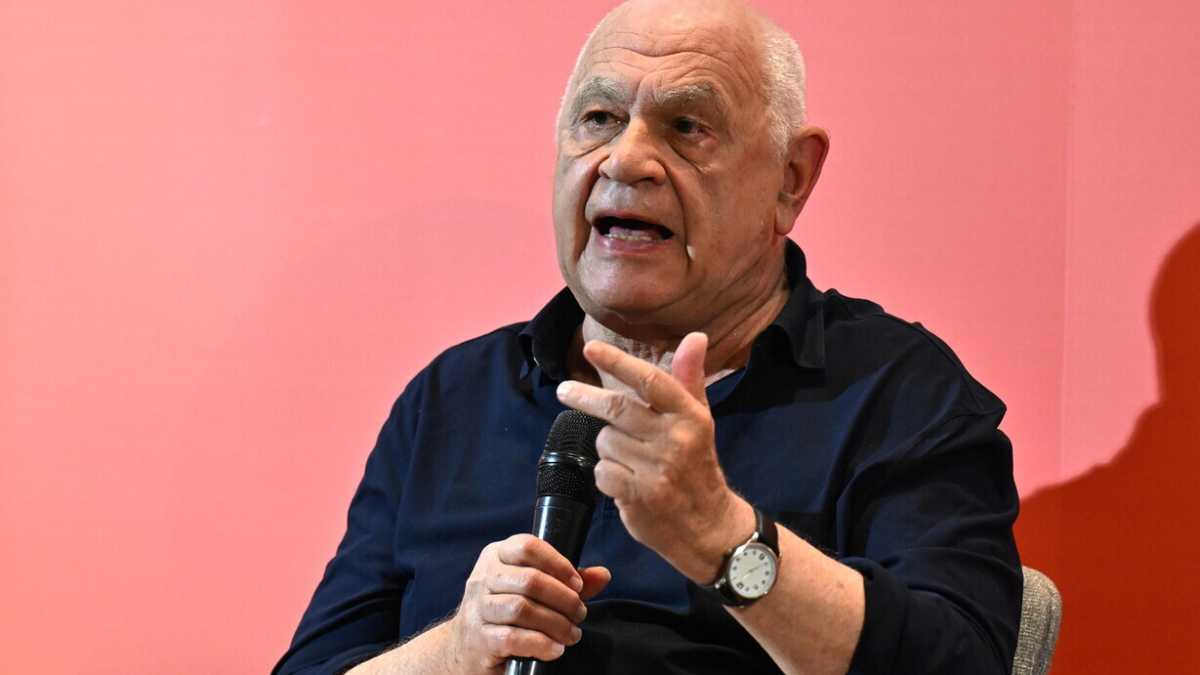 Immagine di Dai calzini all’evasione, è partita la campagna per abbattere Nordio