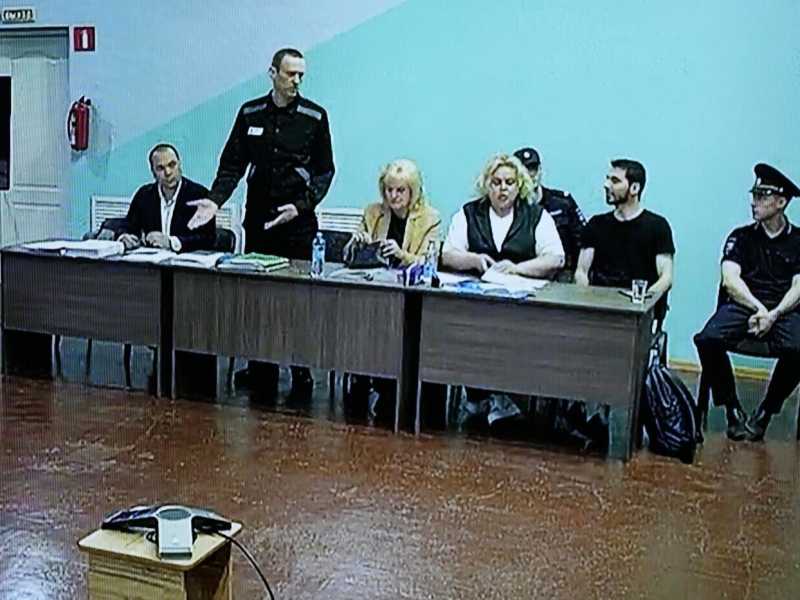 L'ennesimo processo a Navalny e la campagna online contro la guerra di Putin