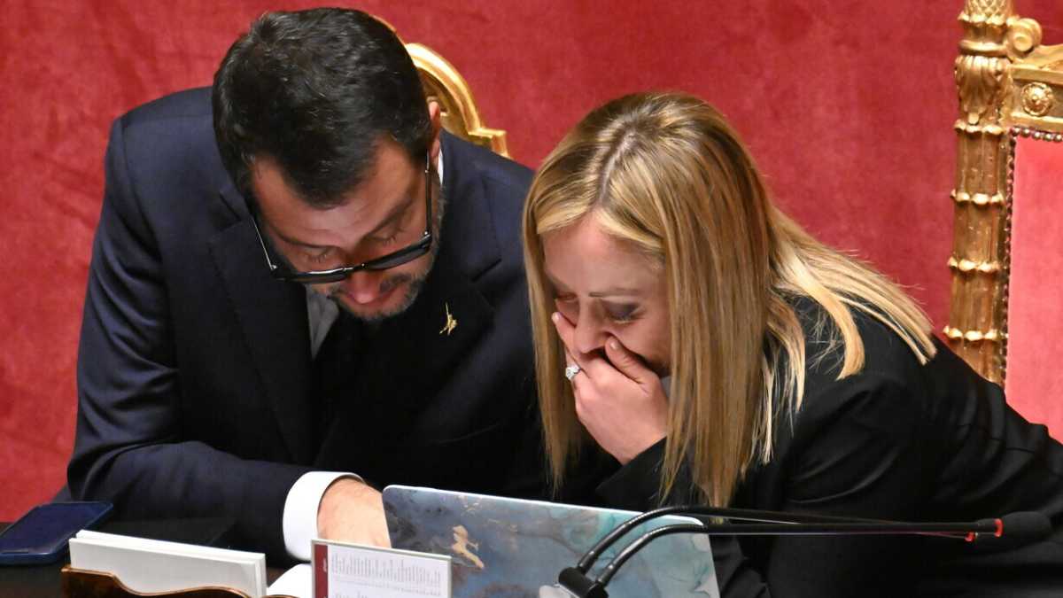 Immagine di Le leggi in Italia non le fa né il parlamento né il governo, ma i social e la tivù