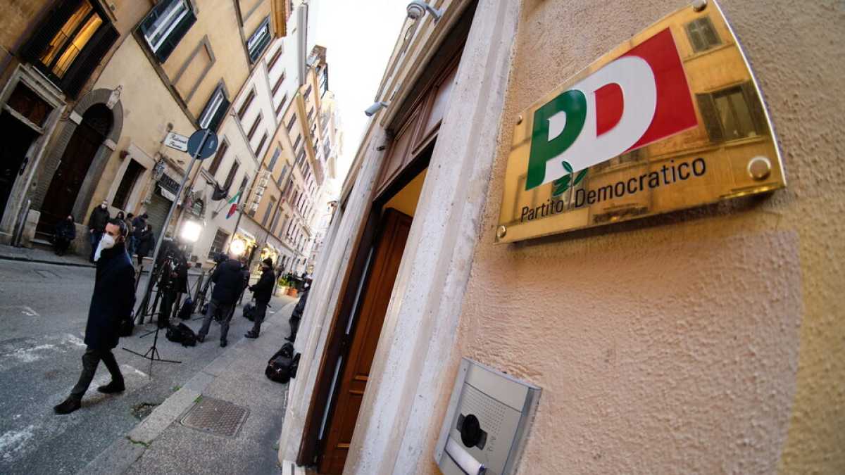 Immagine di Chi è Enzo Foschi, candidato unico alla segreteria Pd romana
